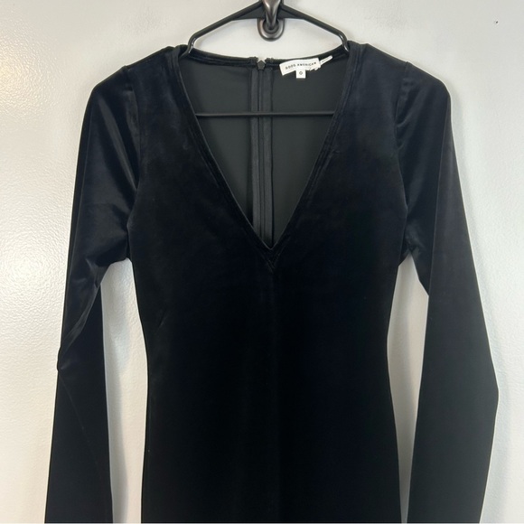 Good American Black Velvet Long Sleeve Deep V Midi Bodycon Dress Sz 0 XS - Picture 3 of 10